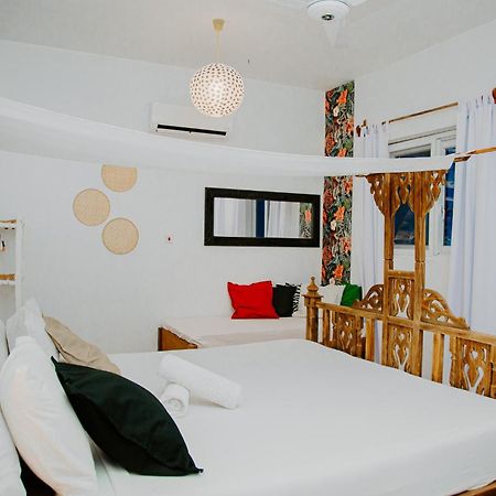 Ocean Boho House Bed & Breakfast จัมเบียนี ภายนอก รูปภาพ