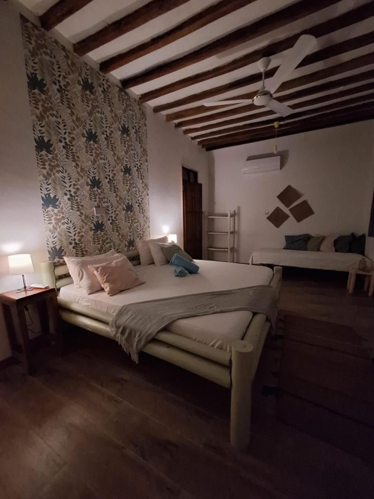 Ocean Boho House Bed & Breakfast จัมเบียนี ภายนอก รูปภาพ