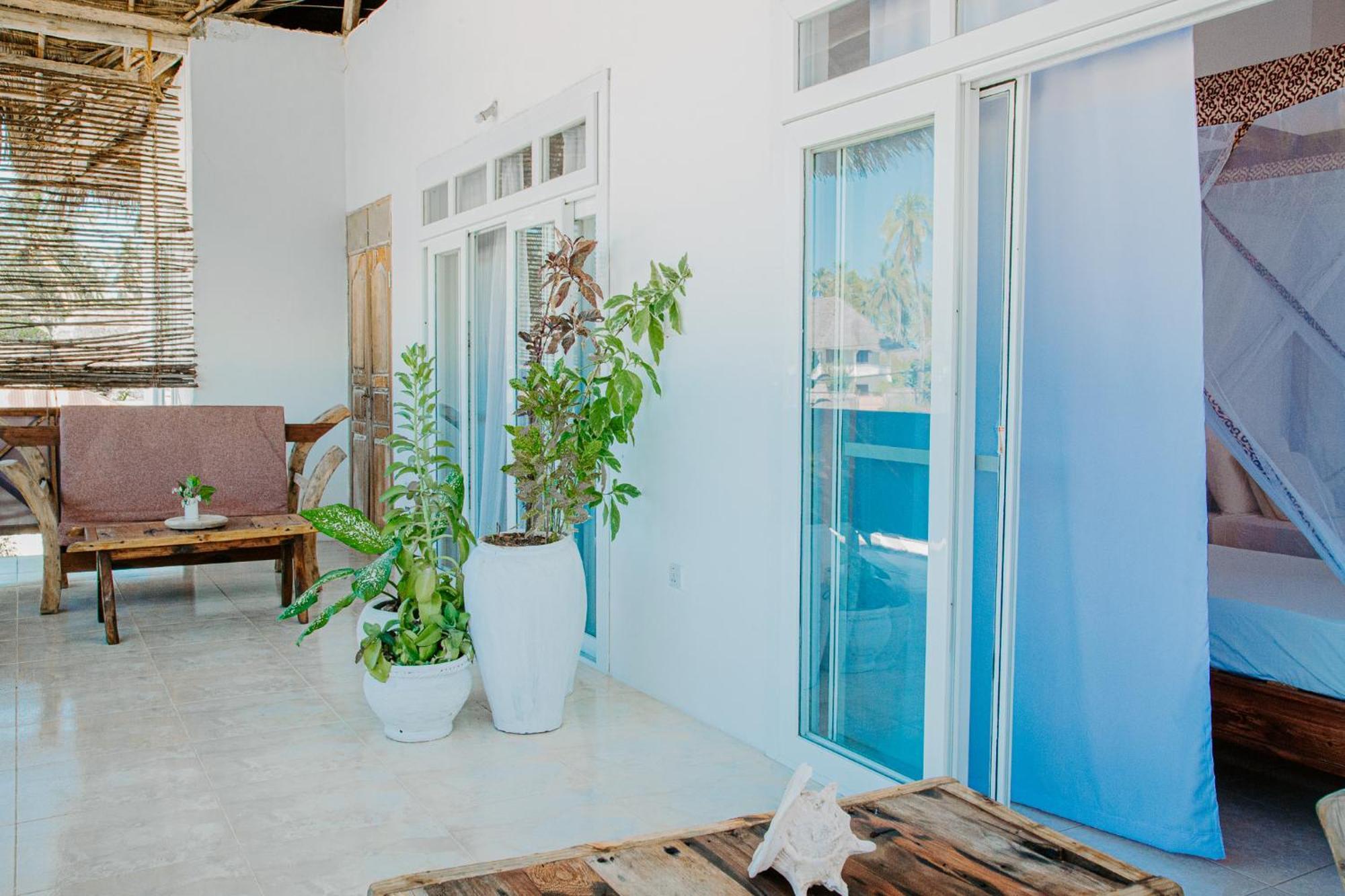 Ocean Boho House Bed & Breakfast จัมเบียนี ภายนอก รูปภาพ
