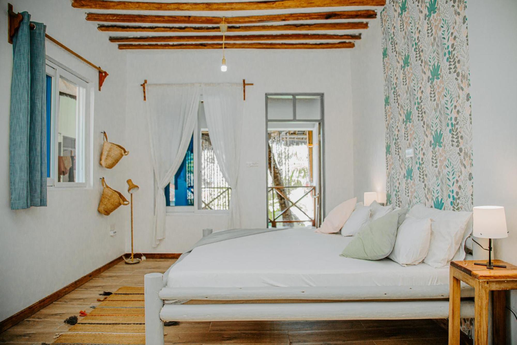 Ocean Boho House Bed & Breakfast จัมเบียนี ภายนอก รูปภาพ