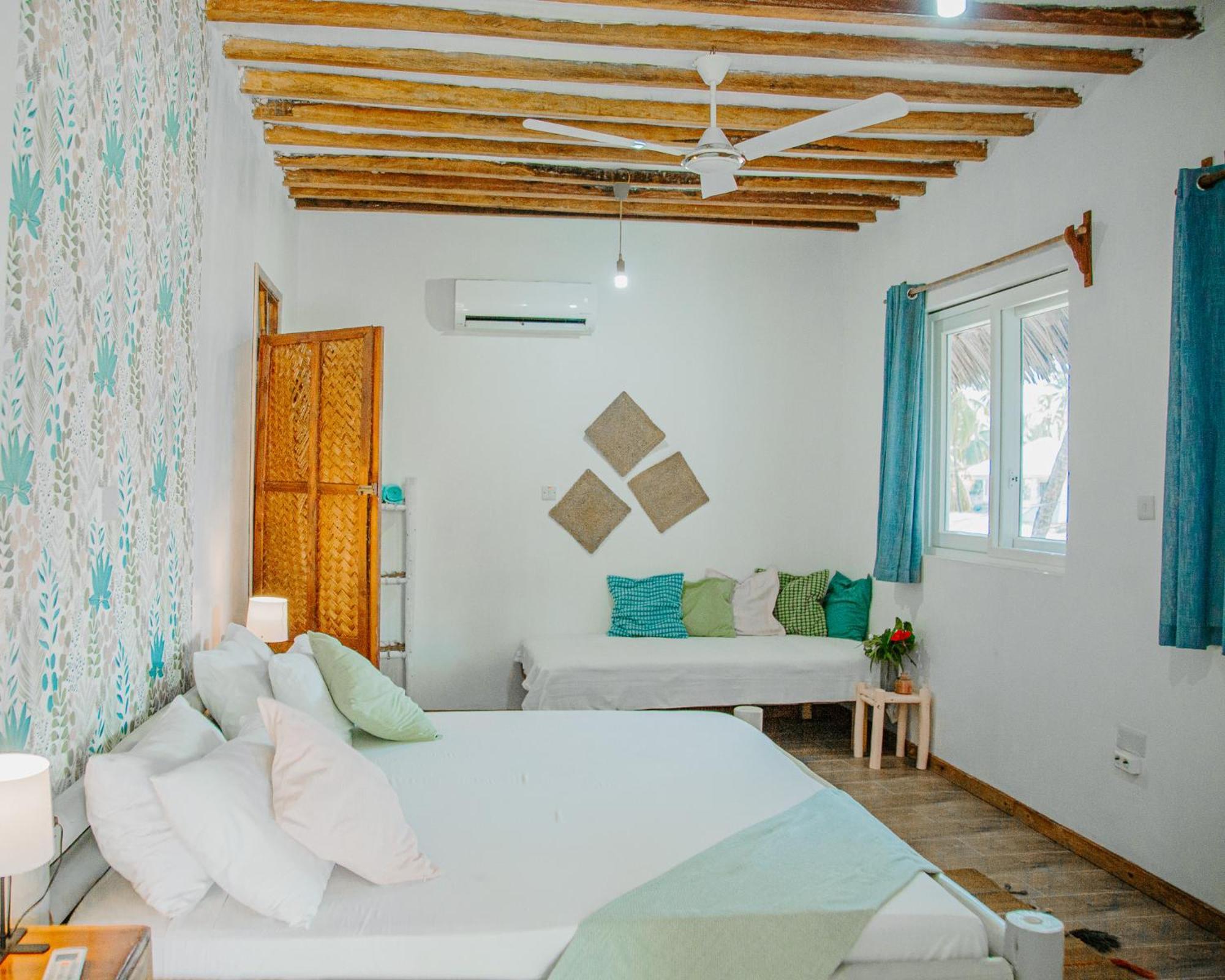 Ocean Boho House Bed & Breakfast จัมเบียนี ภายนอก รูปภาพ