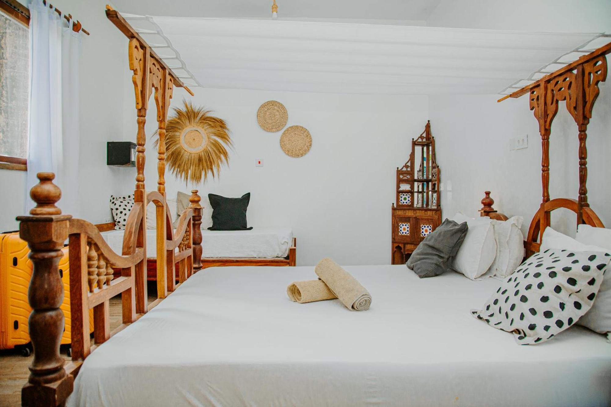 Ocean Boho House Bed & Breakfast จัมเบียนี ภายนอก รูปภาพ