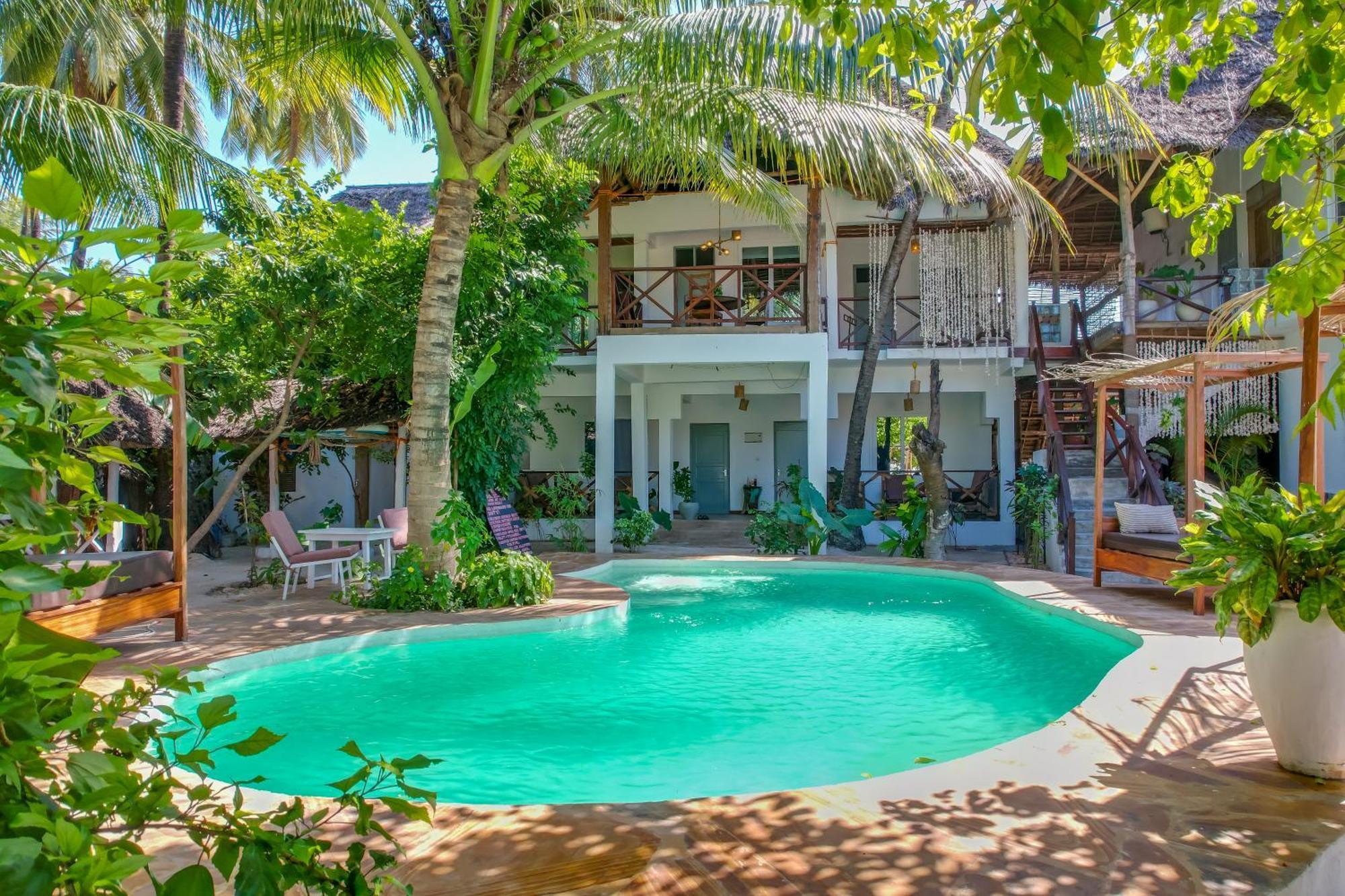 Ocean Boho House Bed & Breakfast จัมเบียนี ภายนอก รูปภาพ