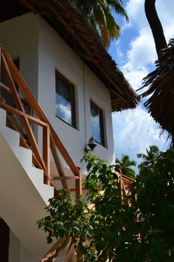 Ocean Boho House Bed & Breakfast จัมเบียนี ห้อง รูปภาพ
